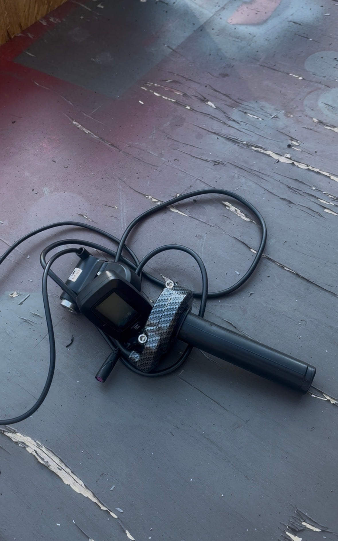 tuttio surron full twist throttle plug and play!!! (IN STOCK SOON)